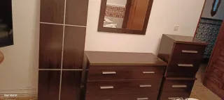Muebles de dormitorio: cómoda y armario