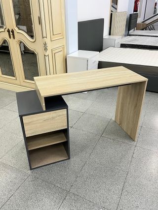 Nuevo escritonio con un cajon