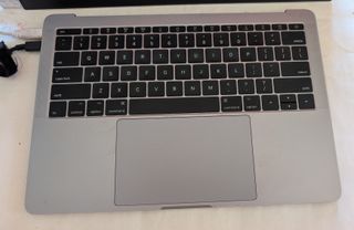 MacBook Pro 2017 i5/8GB/128GB (Headless)