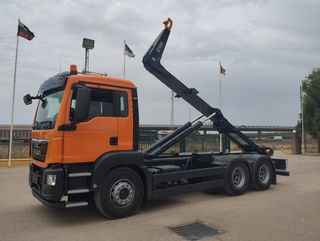 MAN TGS 500-CAMIONES GANCHOS PORTACONTENEDORES
