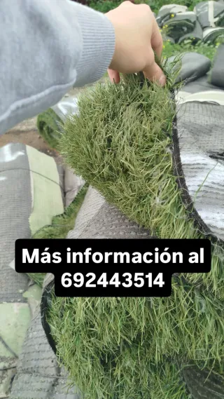 Césped artificial verde