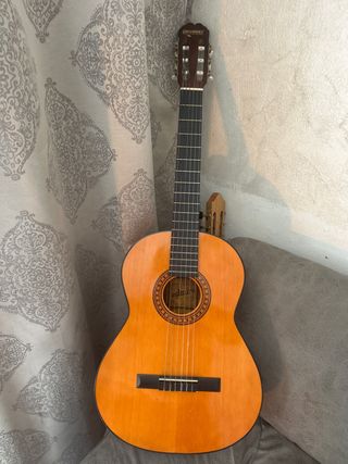 Guitarra Admira Paloma