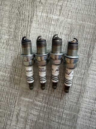 Bujías NGK BKR8EIX (4 unidades)