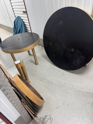 Expositor Tienda Circular Negro y Dorado