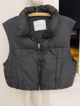 Chaleco Bershka Negro