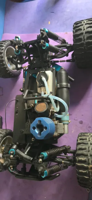 Coche RC Avioracing Thwarter