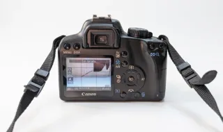 PACK Canon EOS 1000D + Objetivo Todoterreno 18-200