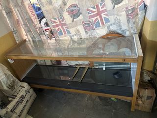 Expositor vitrina cristal y madera