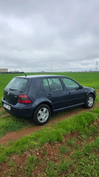 Volkswagen Golf 2000