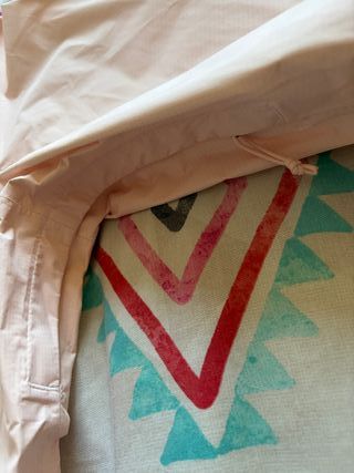 Chaqueta cortavientos The North Face rosa