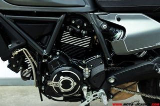 DUCATI SCRAMBLER NIGHT SHIFT -A2-