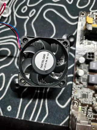 Placa Base ASUS AM1M-A + Sempron 2600