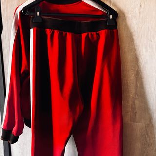 Chándal Zara Retro Rojo y Marrón