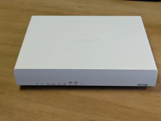 QNAP QHora-301W WiFi 6 + 10GbE Router