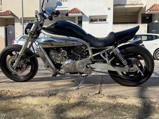 Hyosung Aquila 650cc Moto Cruiser