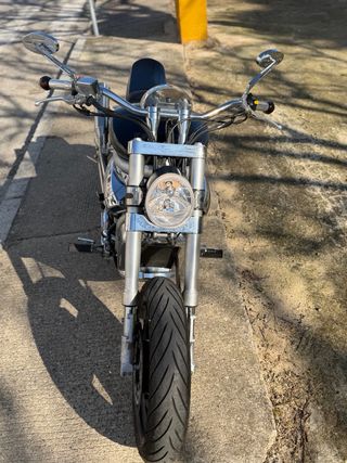 Hyosung Aquila 650cc Moto Cruiser