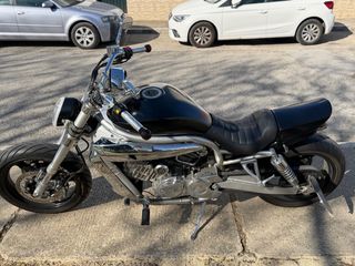 Hyosung Aquila 650cc Moto Cruiser