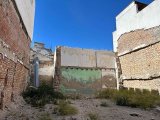 Solar de 212 m2 en calle pedregosa con calle horno