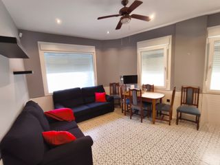 ALQUILER CASA POBRA DO CARAMIÑAL 100 M. DE LA PAYA