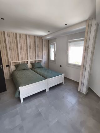 ALQUILER CASA POBRA DO CARAMIÑAL 100 M. DE LA PAYA