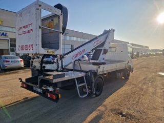 CAMIÓN CESTA 16m NISSAN CABSTAR