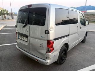 Nissan NV200 2012