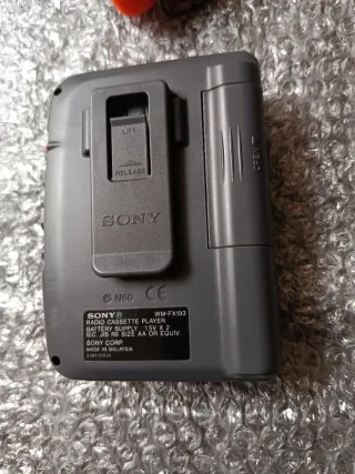 Reproducto Walkman Sony FM/AM WM