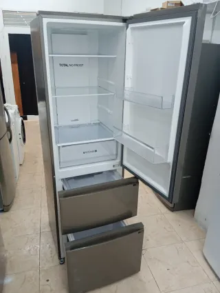 Nevera Haier plateada 2 puertas