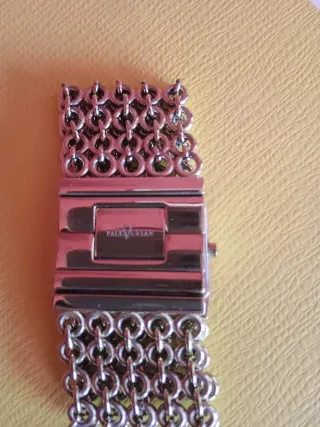 Reloj Paul Versan dorado con circonitas