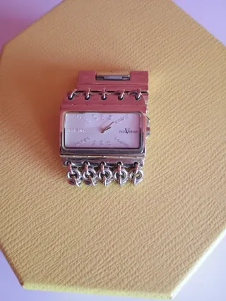 Reloj Paul Versan dorado con circonitas