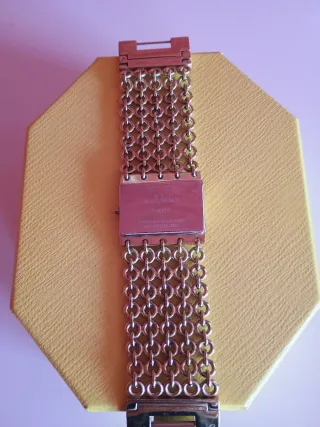 Reloj Paul Versan dorado con circonitas