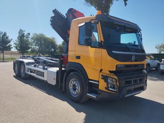 Volvo FM 420-CAMIONES GANCHO CON GRUA