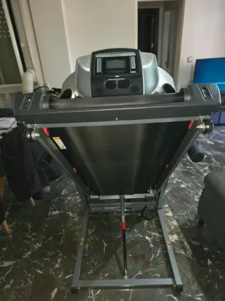 Cinta de Correr Bladez TR101i marca BH