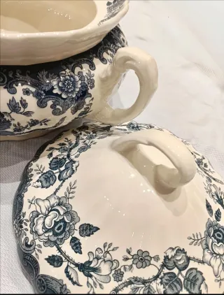 Sopera La Cartuja de Sevilla Azul y Blanca