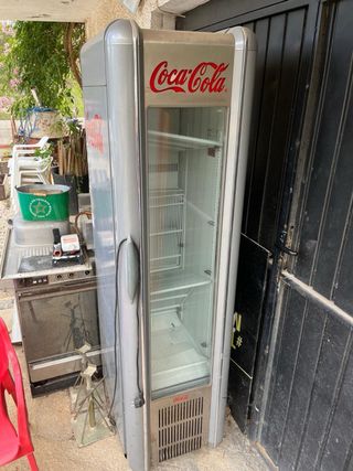 Nevera Coca-Cola revisar por falta de gas