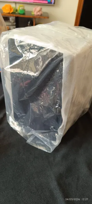 Altavoz Edifier R980T. Solo un altavoz pasivo.