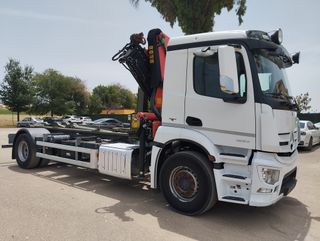 Mercedes ANTOS 18 32-CAMIONES GANCHO CON GRUA