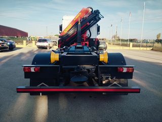 Mercedes ANTOS 18 32-CAMIONES GANCHO CON GRUA