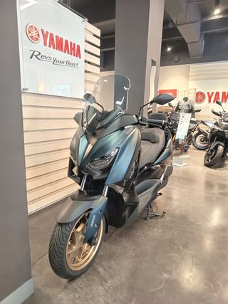 Yamaha XMAX 300 Tech Max Scooter