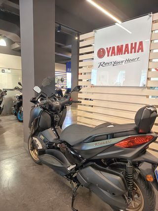 Yamaha XMAX 300 Tech Max Scooter