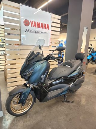 Yamaha XMAX 300 Tech Max Scooter