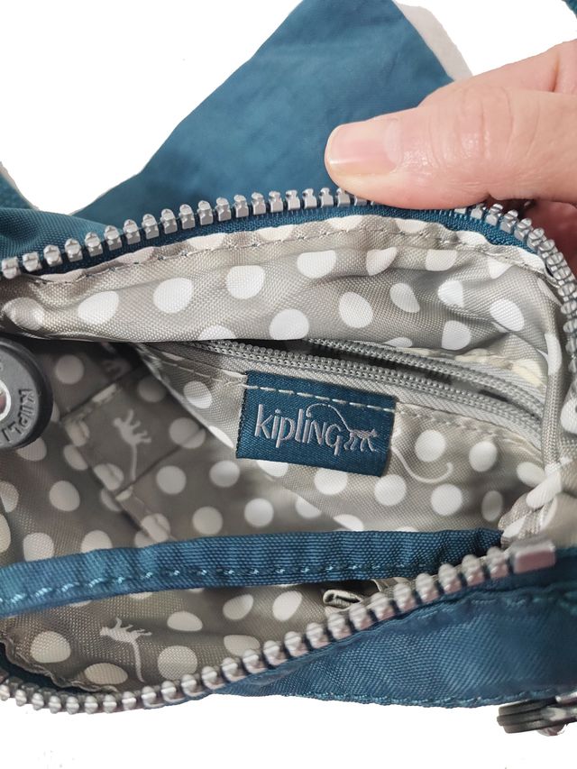 Kipling/ Bandolera plana azulina