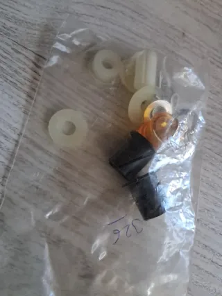 SEAT 127 . JUEGO CASQUILLOS VARILLAJE CAMBIO.