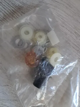 SEAT 127 . JUEGO CASQUILLOS VARILLAJE CAMBIO.