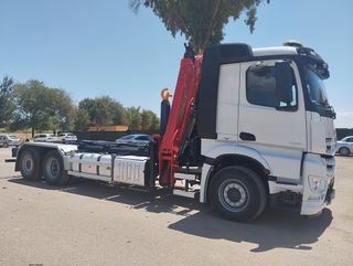 Mercedes AROCS 25 51-CAMIONES GANCHO CON GRUA