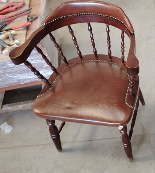 Lote 16 Sillas Clásicas Madera Cuero