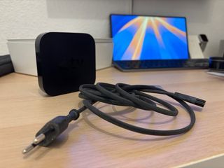 Apple TV 3ª Gen (Full HD) + Mando