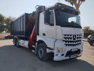 Mercedes AROCS 25 51-CAMIONES GANCHO CON GRUA
