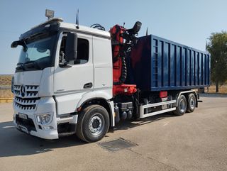 Mercedes AROCS 25 51-CAMIONES GANCHO CON GRUA