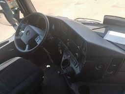 Mercedes AROCS 25 51-CAMIONES GANCHO CON GRUA